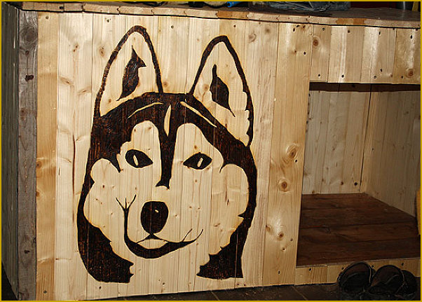 Wir bauen eine Indoor Huskyhundehütte